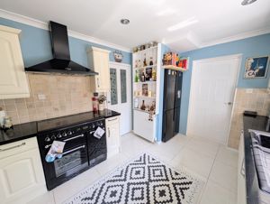 Photo 25- click for photo gallery